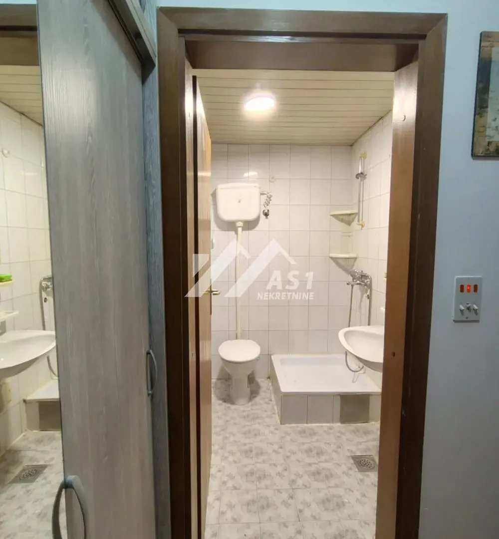 Prodaja, jednosoban stan, 29m², Detelinara, Novi Sad Sve Podlokacije