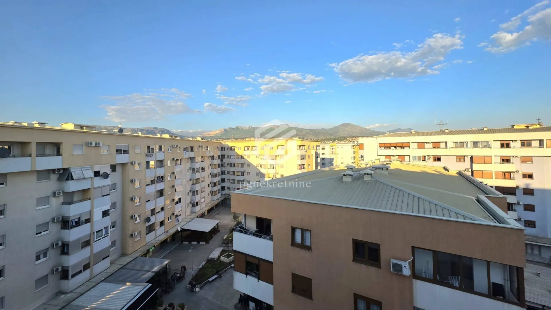 Prodaja, jednosoban stan, 45m², Stari Aerodrom, Podgorica