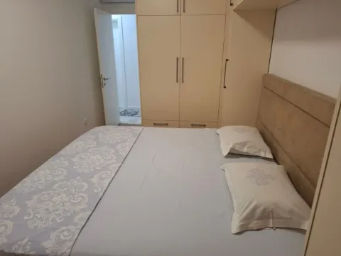 Izdavanje, dvosoban stan, 70m², Kalimanj, Tivat - image 7