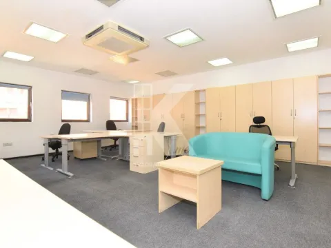 Izdavanje, poslovni prostor, 460m2, Preko Morače, Podgorica Izdavanje, poslovni prostor, 460m2, Preko Morače, Podgorica