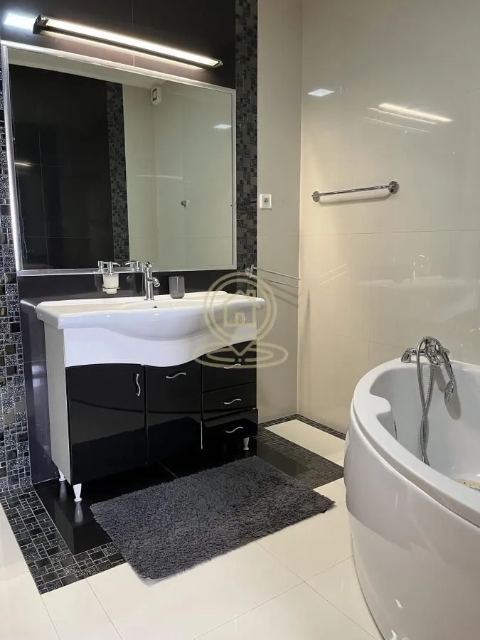 Izdavanje, četvorosoban stan, 102m², Telep, Novi Sad Sve Podlokacije