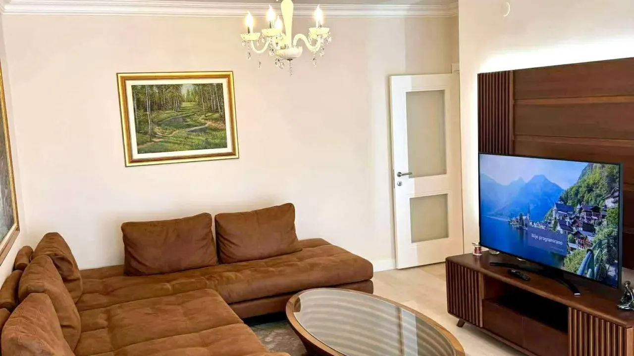 Izdavanje, trosoban stan, 101m², Momišići, Podgorica