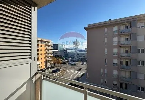 Izdavanje, jednosoban stan, 42m², City Kvart, Podgorica