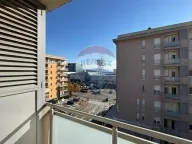 Izdavanje, jednosoban stan, 42m², City Kvart, Podgorica - image 1