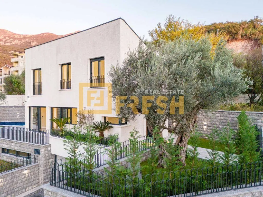 Sale, house, 240m², Budva, Crna Gora