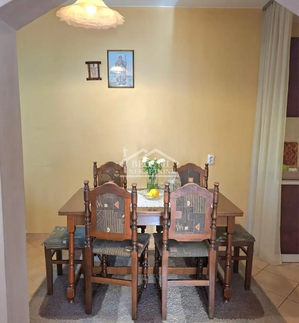 Prodaja, trosoban stan, 73m², Karaburma, Palilula Sve Podlokacije