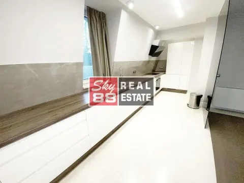 Izdavanje, četvorosoban stan, 175m², Savski Venac, Beograd - image 8