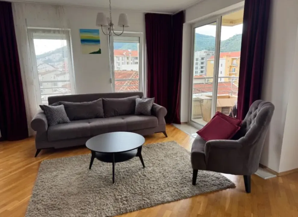 Izdavanje, jednosoban stan, 50m², Rozino, Budva