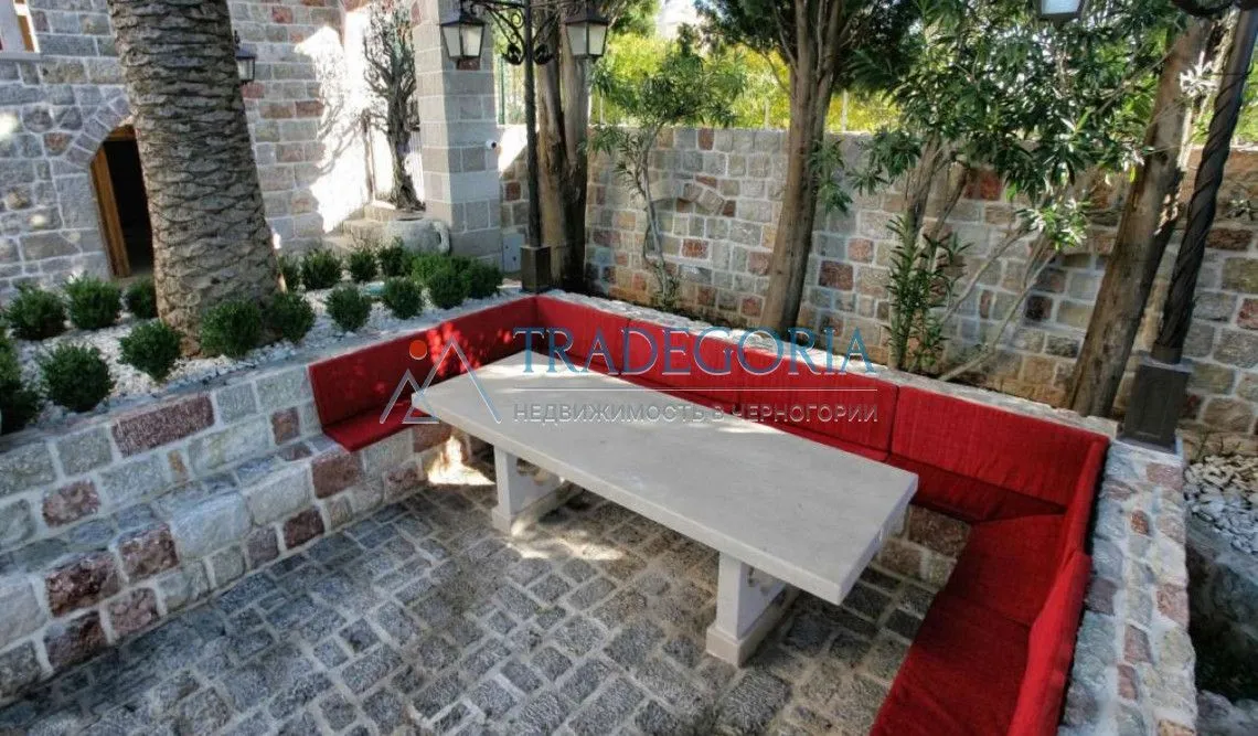 Prodaja, kuća, 350m², Reževići, Budva
