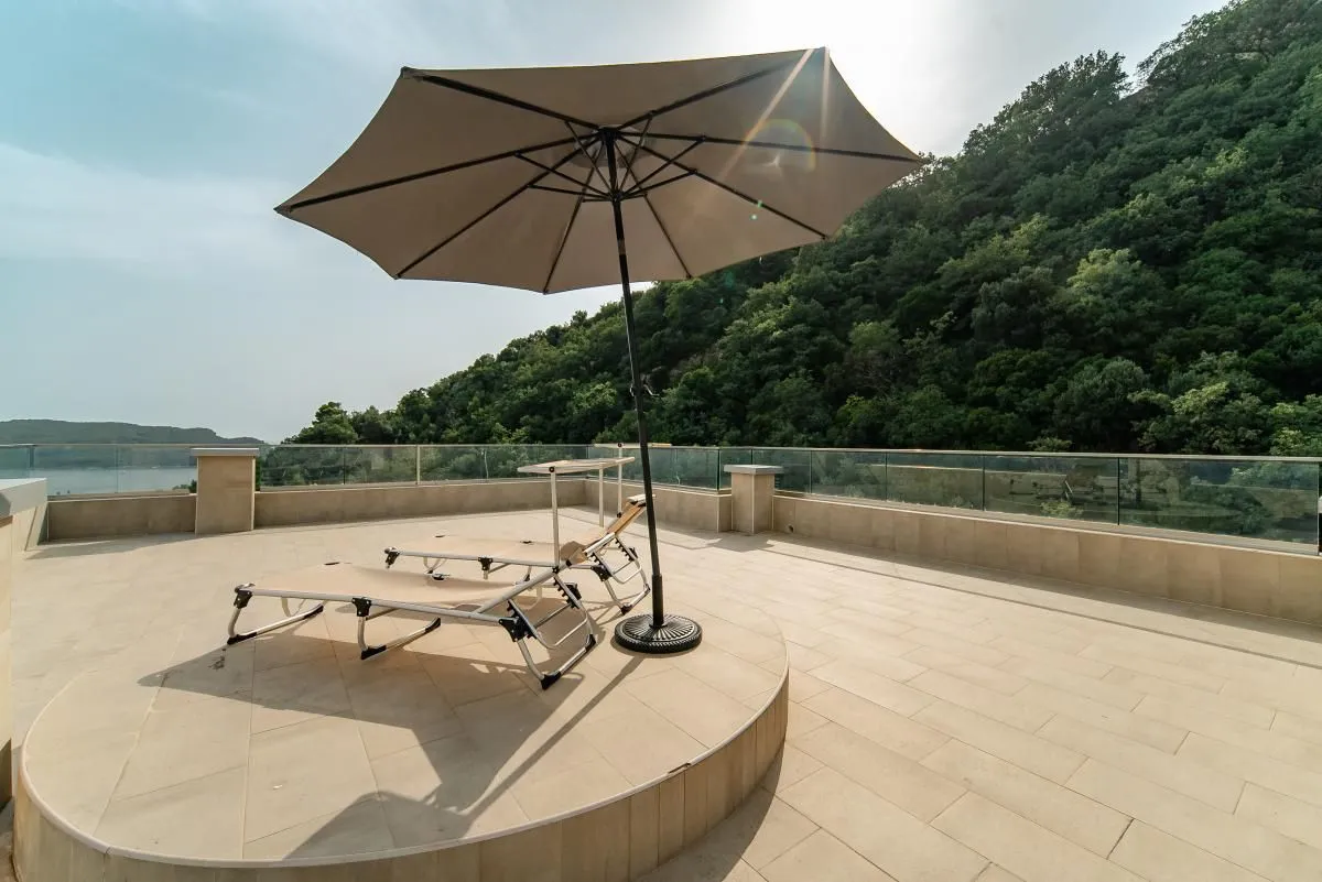 Sale, three bedroom apartment, 257m², Bečići, Budva