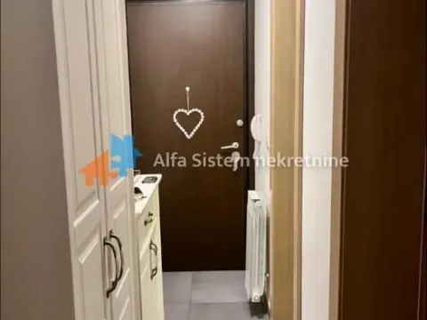 Izdavanje, trosoban stan, 55m², Kluz, Zvezdara Sve Podlokacije - image 2