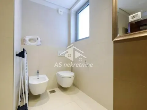 Izdavanje, četvorosoban stan, 150m², Novi Beograd Sve Podlokacije, Beograd - image 30