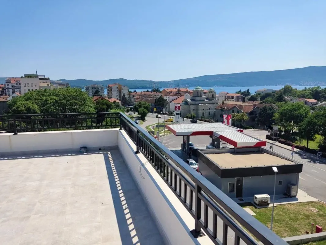 Prodaja, trosoban stan, 107m², Tivat, Crna Gora