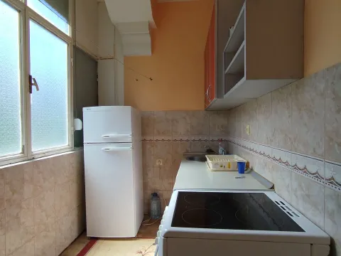 Izdavanje, jednosoban stan, 53m², Centar, Podgorica - image 3