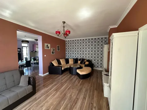 Prodaja, dvosoban stan, 72m², Bečići, Budva - image 2