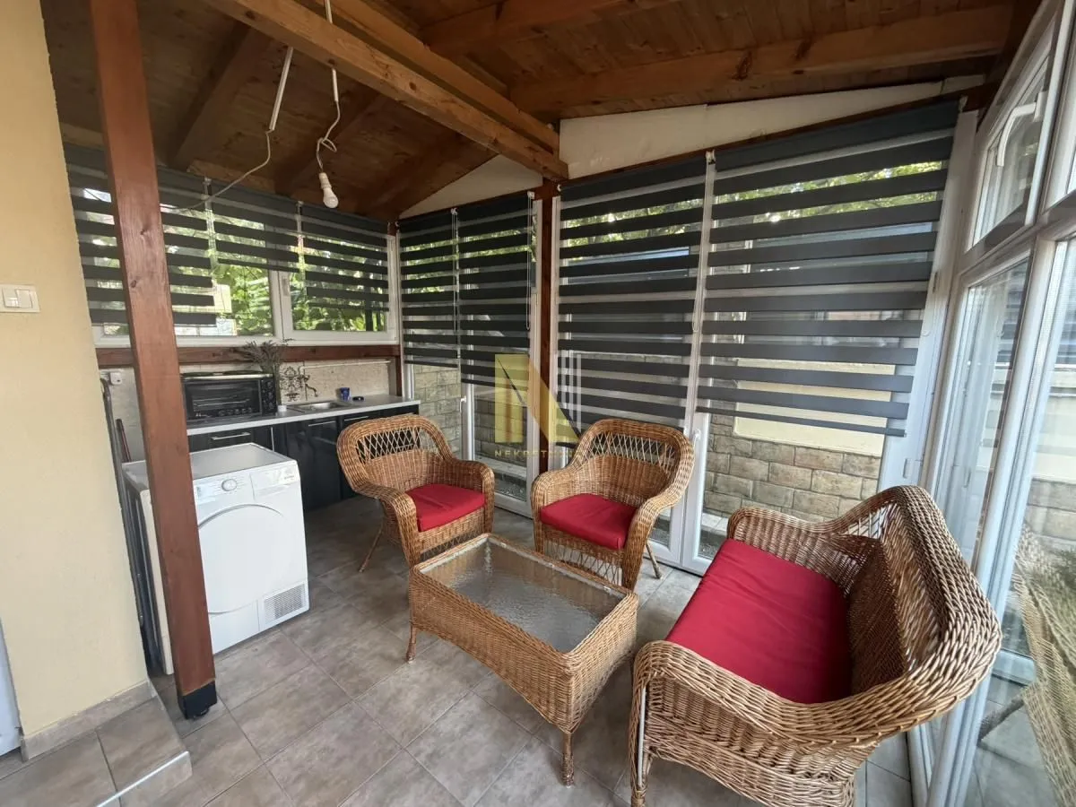 Izdavanje, četvorosoban stan, 86m², Veternička rampa, Novi Sad Sve Podlokacije