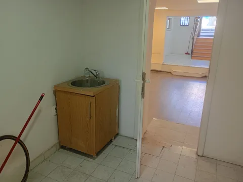 Rent, office space, 44m², Zemun Nova Galenika, Zemun Sve Podlokacije - image 7