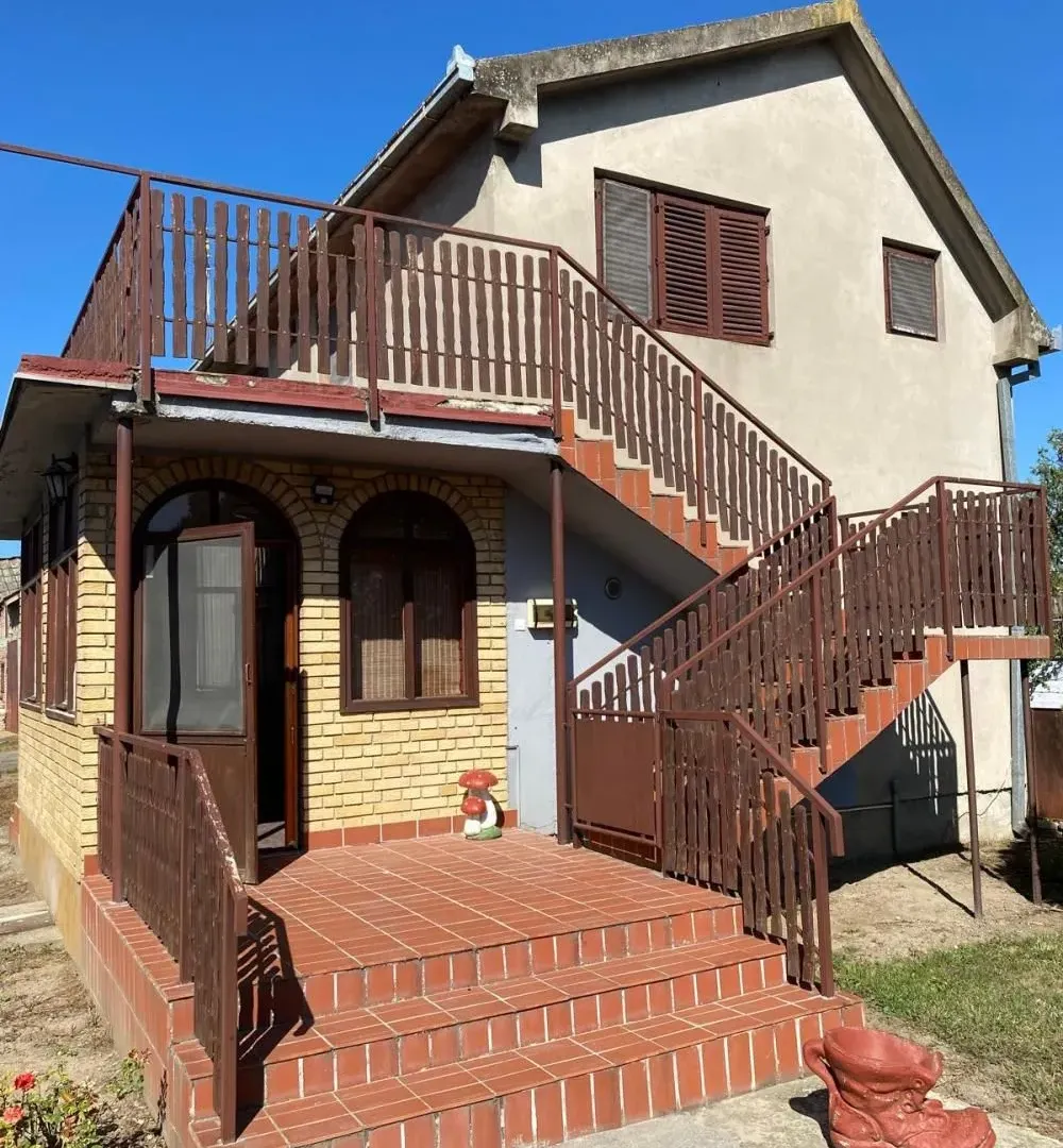 Prodaja, kuća, 94m², Deč, Pećinci