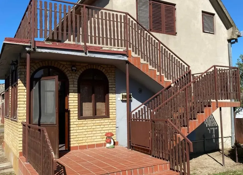 Prodaja, kuća, 94m², Deč, Pećinci