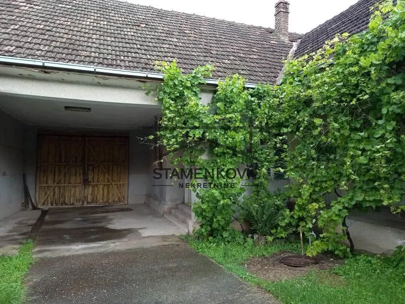 Prodaja, kuća, 277m², Bingula, Šid