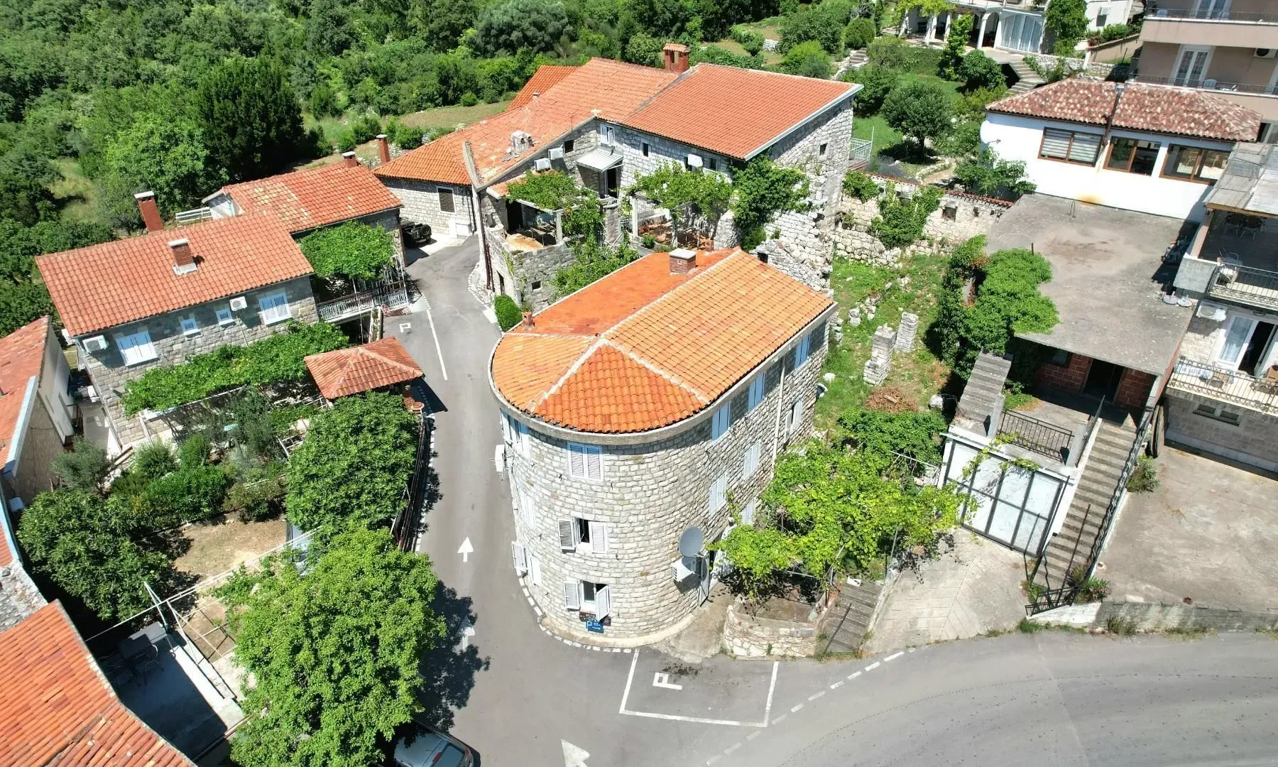 Prodaja, kuća, 150m², Blizikuće, Budva