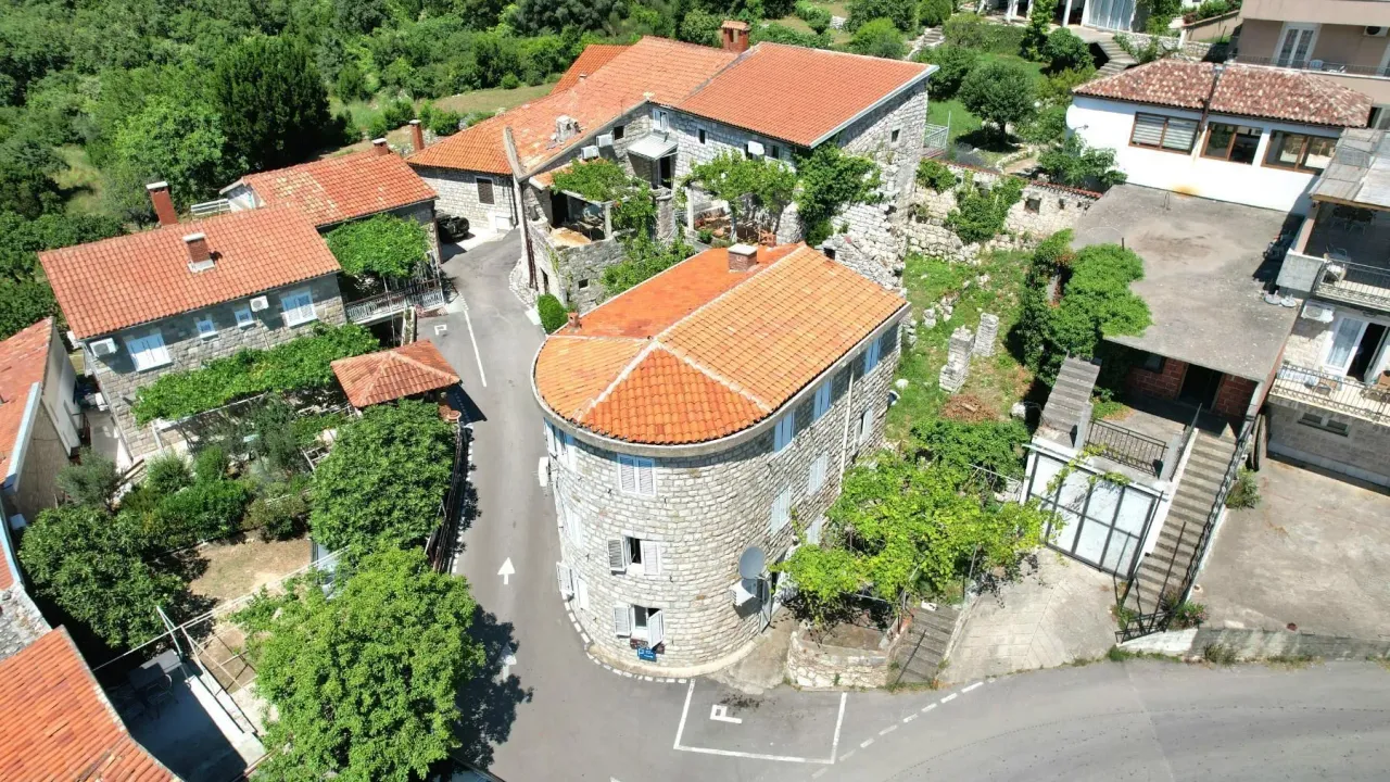 Sale, house, 150m², Blizikuće, Budva