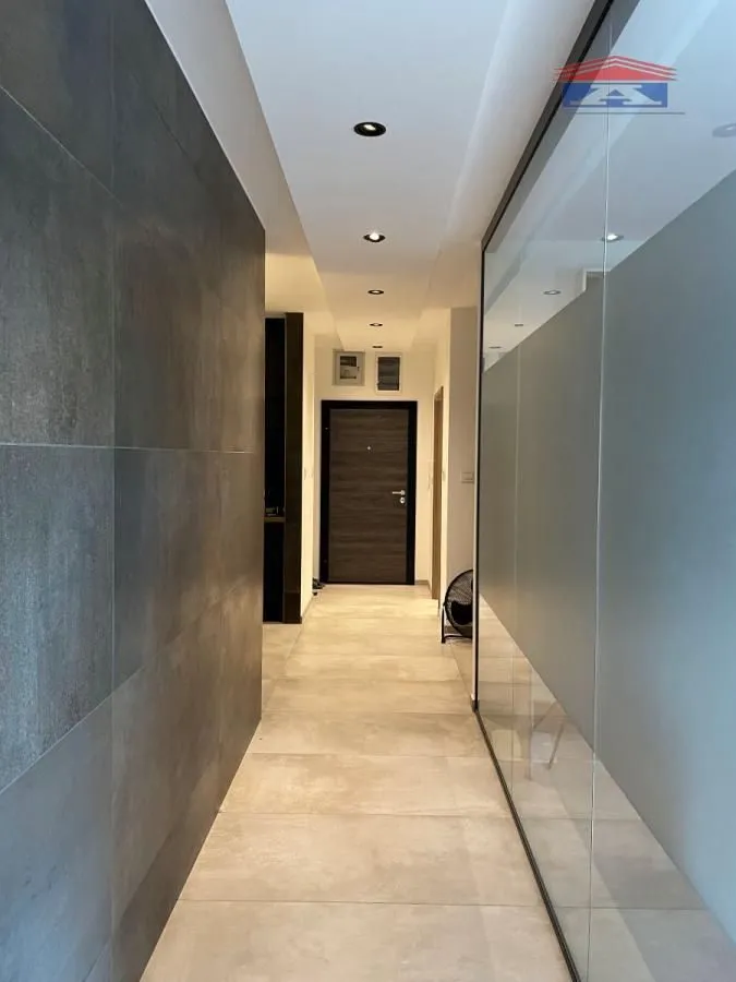 Rent, office space, 68m², Cara Dušana, Novi Sad Sve Podlokacije