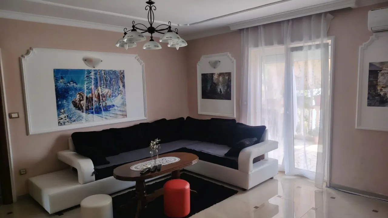 Izdavanje, dvosoban stan, 65m², Meljine, Herceg Novi
