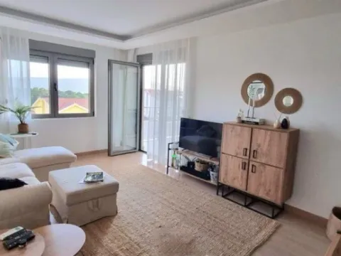 Izdavanje, dvosoban stan, 90m², Tivat, Crna Gora - image 10