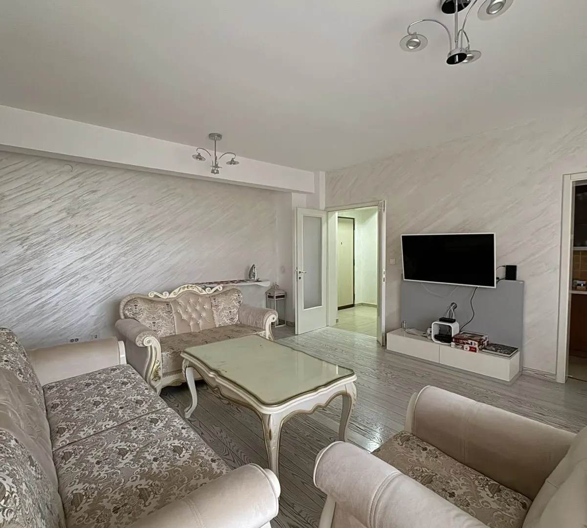 Izdavanje, trosoban stan, 95m², Preko Morače, Podgorica