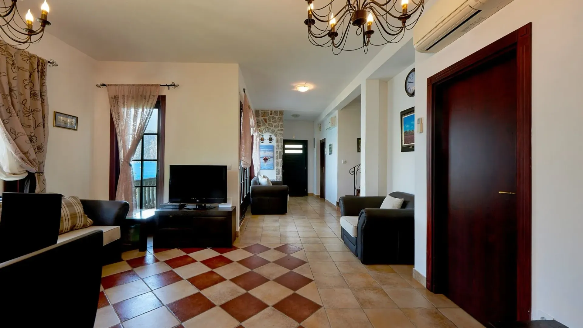 Sale, house, 235m², Kostanjica, Kotor