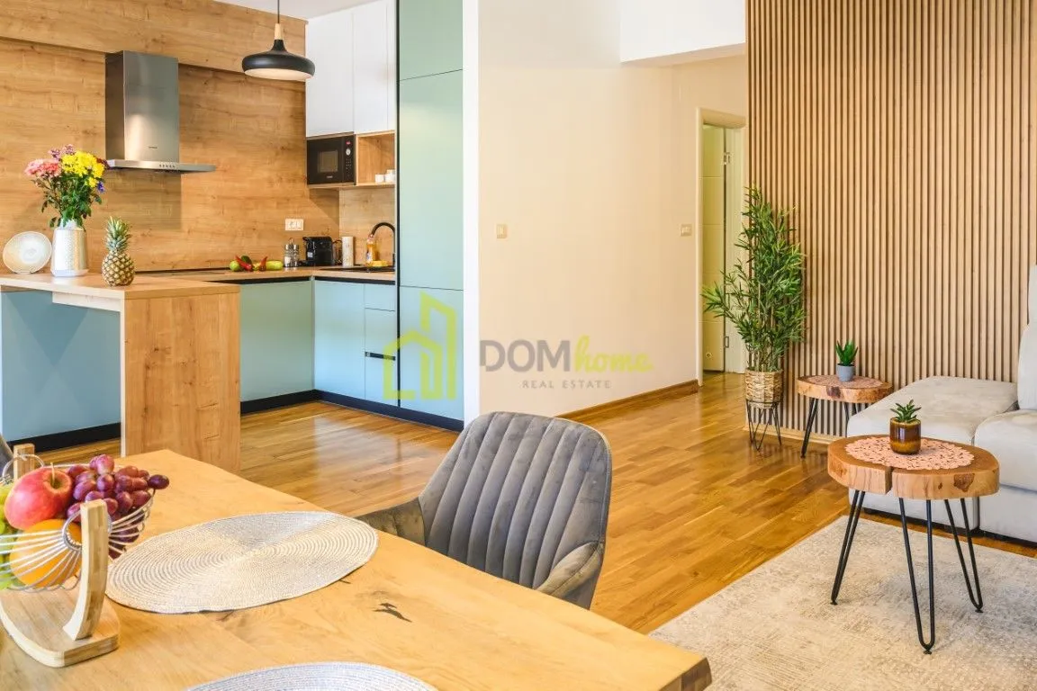 Izdavanje, dvosoban stan, 72m², Budva, Crna Gora