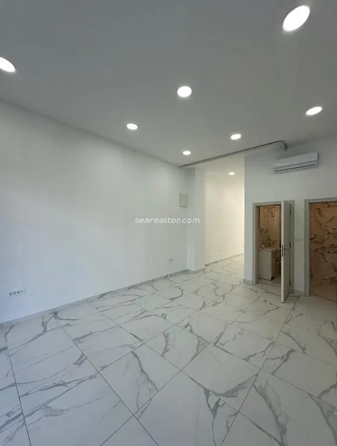 Rent, office space, 50m², Seljanovo, Tivat