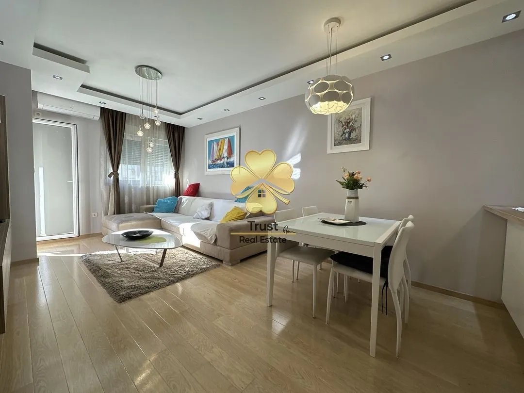 Rent, two bedroom apartment, 70m², City Kvart, Podgorica
