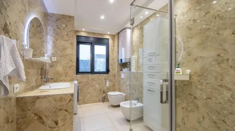 Rent, house, 180m², Gornja Gorica, Podgorica - image 11