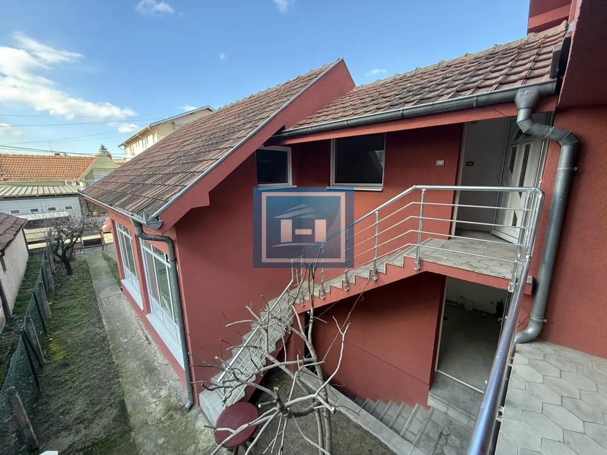 Sale, house, 350m², Centar, Jagodina