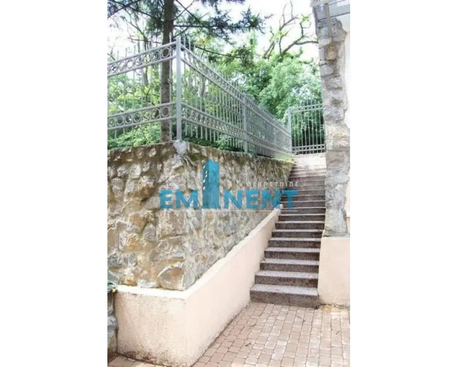 Rent, apartment, 300m², Savski Venac, Beograd