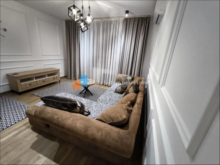Izdavanje, trosoban stan, 60m², Južni Bulevar, Vračar Sve Podlokacije