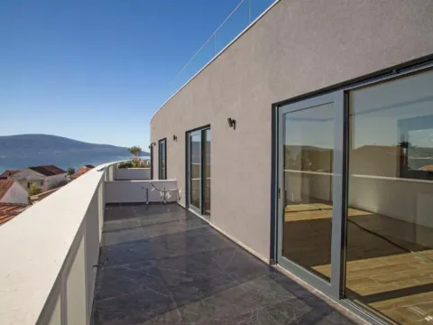 Prodaja, dvosoban stan, 86m², Donja Lastva, Tivat