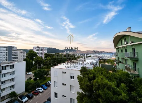 Prodaja, dvosoban stan, 76m², Centar, Bar - image 9