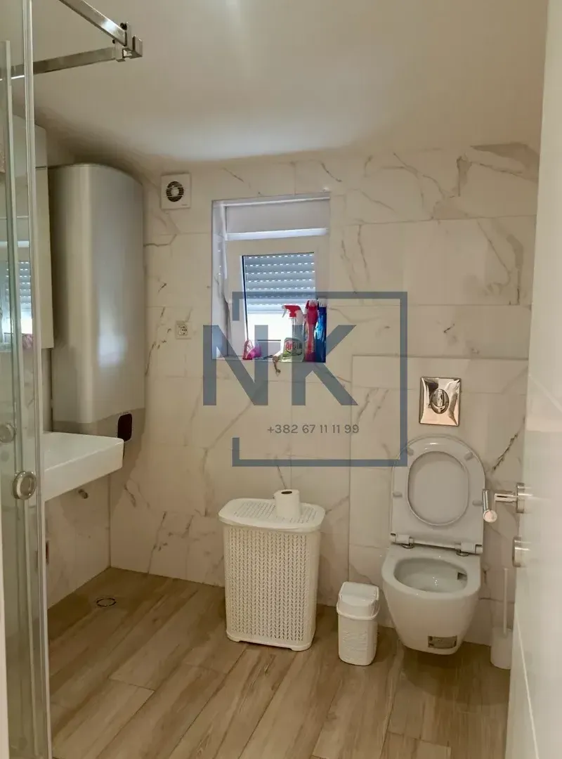 Izdavanje, dvosoban stan, 100m², Preko Morače, Podgorica