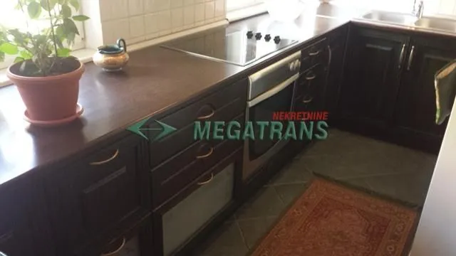Izdavanje, trosoban stan, 87m², Grbavica, Novi Sad Sve Podlokacije