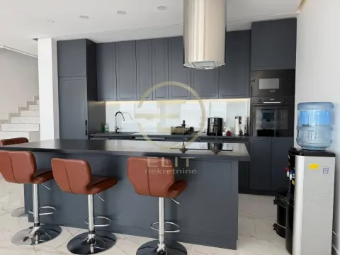 Prodaja, kuća, 173m², Sremska Kamenica, Petrovaradin - image 13