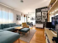 Prodaja, trosoban stan, 81m², Stari Aerodrom, Podgorica - image 1