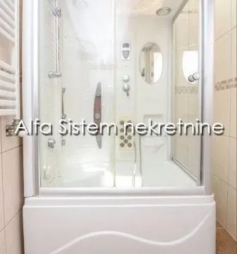 Izdavanje, četvorosoban stan, 140m², Đeram Pijaca, Beograd - image 20