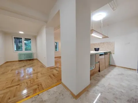 Sale, one bedroom apartment, 37m², Centar, Novi Sad - image 2