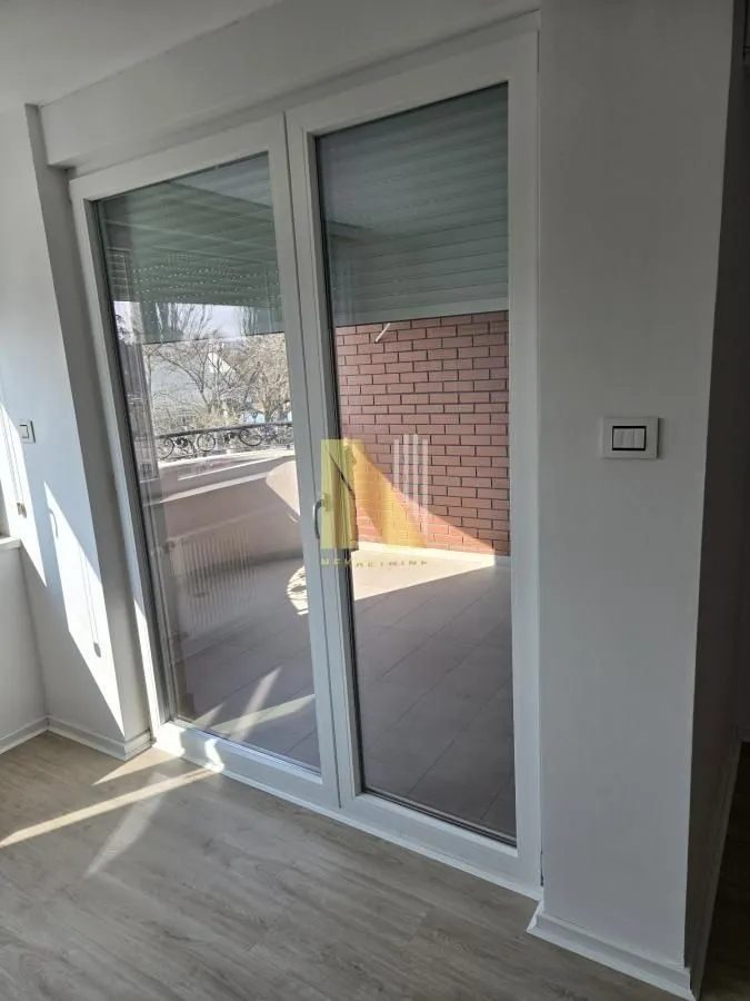Rent, office space, 104m², Novi Sad, Srbija