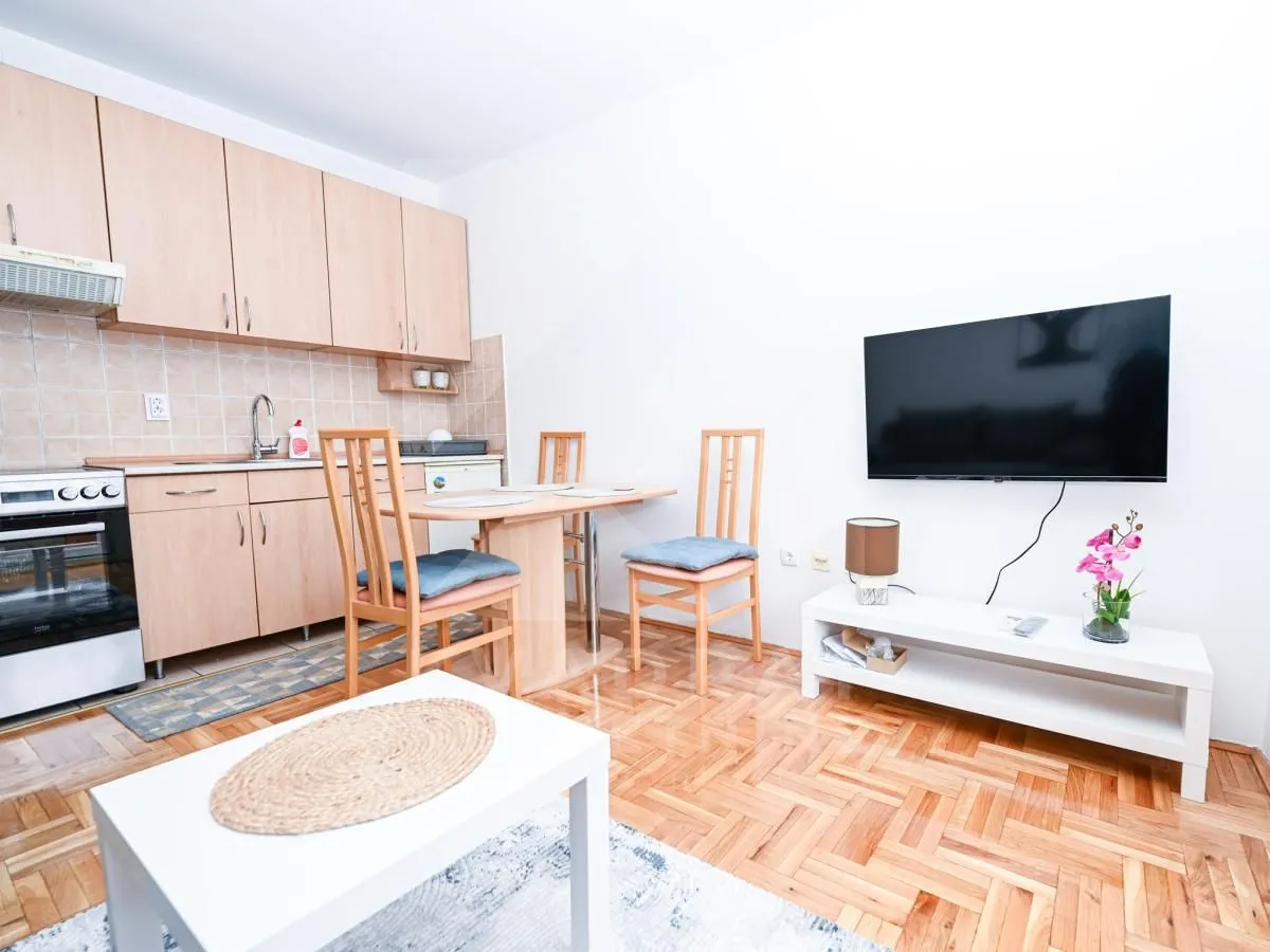 Rent, studio apartment, 28m², Krivi Most, Podgorica