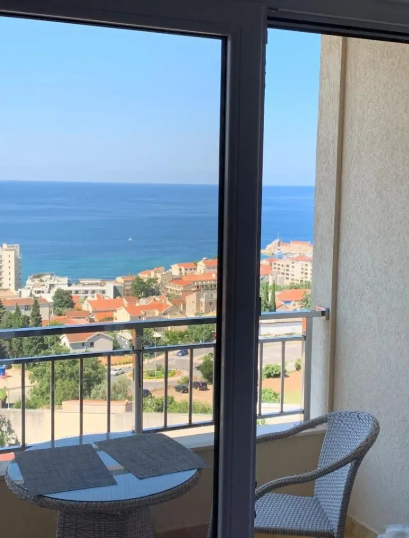 Sale, one bedroom apartment, 42m², Petrovac, Budva