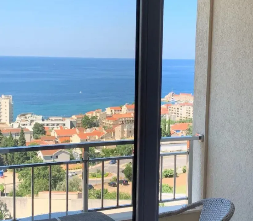 Sale, one bedroom apartment, 42m², Petrovac, Budva